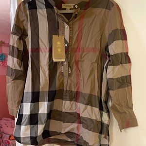 Women’s Burberry Top